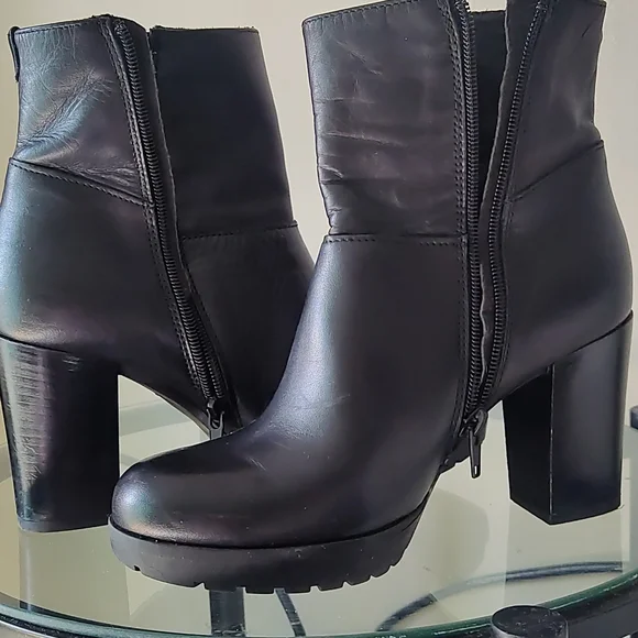 Booties - Picture 5 of 6